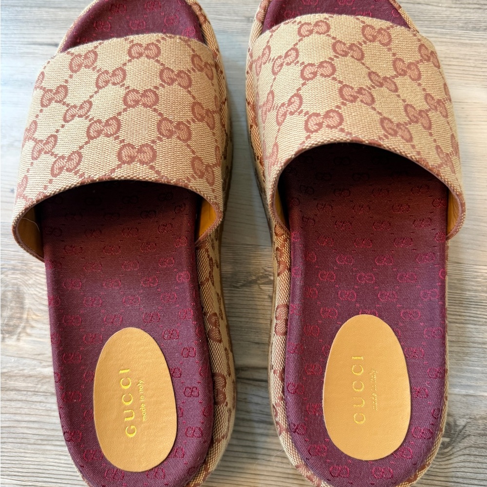 Gucci Tan and Burgundy Women's Sandals